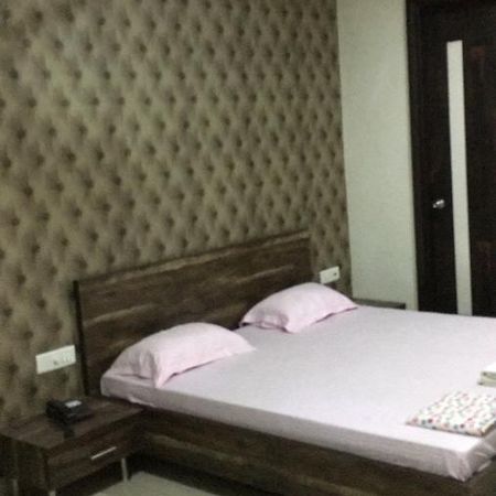 De Agya Paradise Ludhiana Bagian luar foto